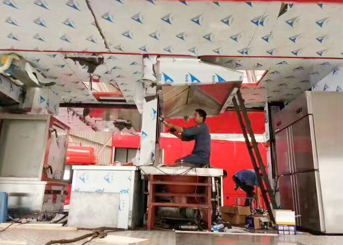 消防车内草莓污视频免费下载设备厨具安装现场图