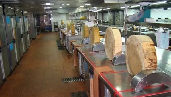 酒店不锈钢草莓污视频免费下载设备图片