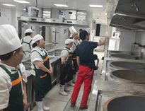 食堂厨具设备厂家告诉你食堂草莓污视频免费下载设备的采购标准是怎样的